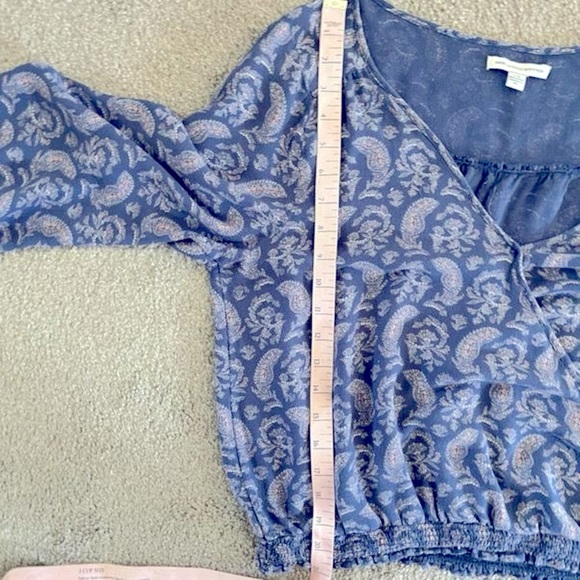 American Eagle Outfitters Paisley Wrap Smocked Long Sleeve Crop Blouse SZ L - Picture 9 of 10
